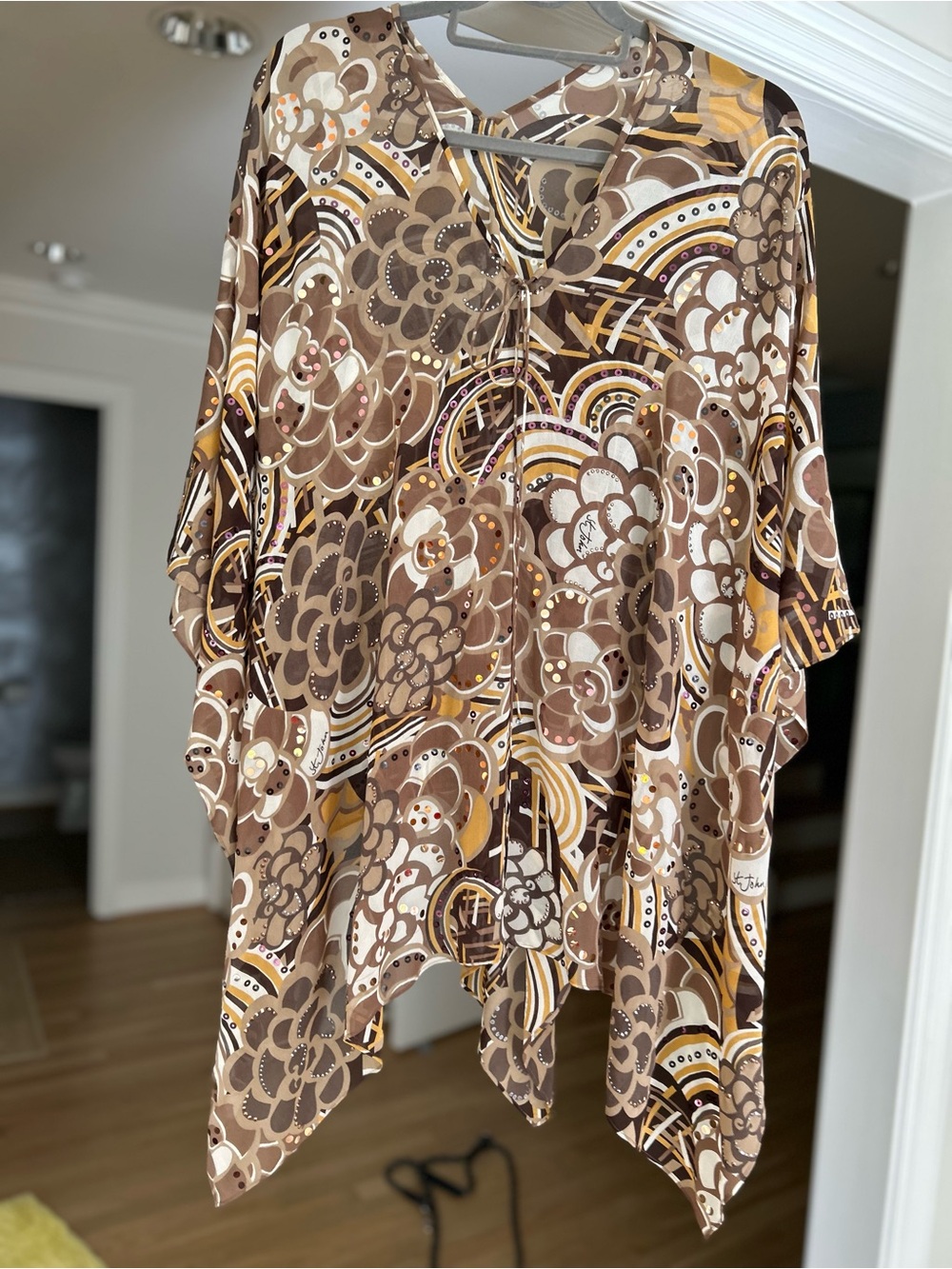St. John Collection Brown Cream & Gold Floral V-Neck Tunic Poncho